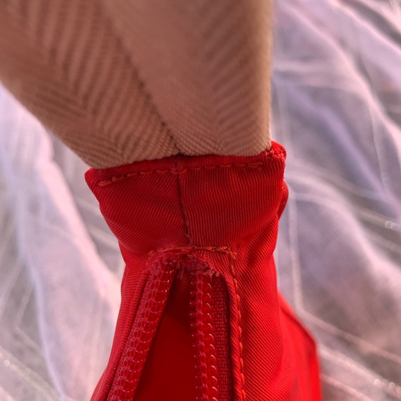 Authentic vintage prada nylon bag in cherry red - Picture 11 of 16